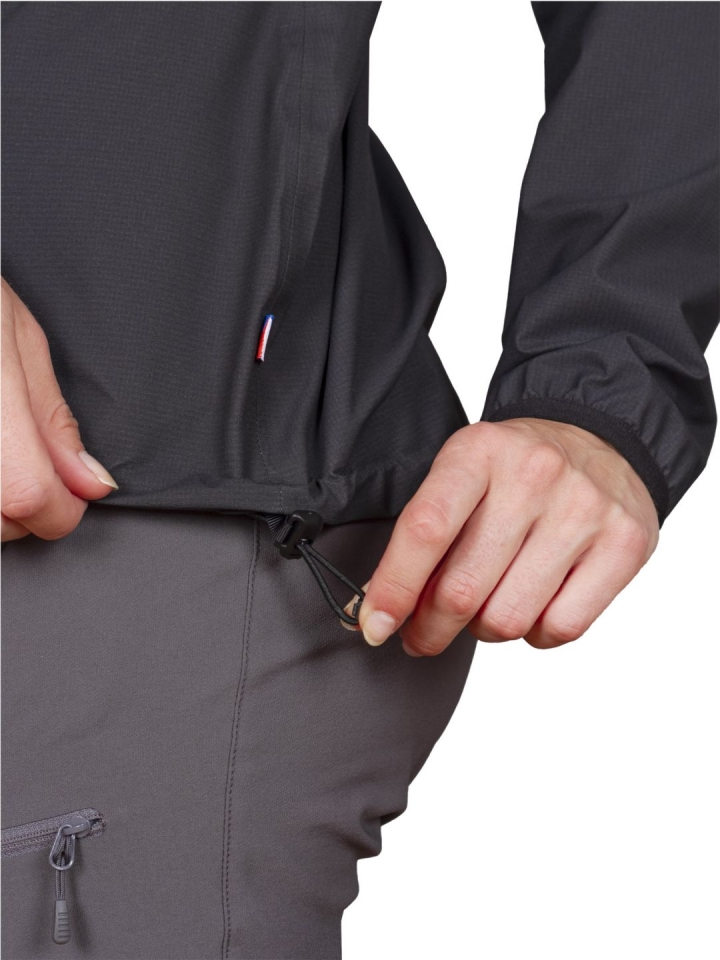 Active Lady Jacket black - stahování spodního okraje bundy