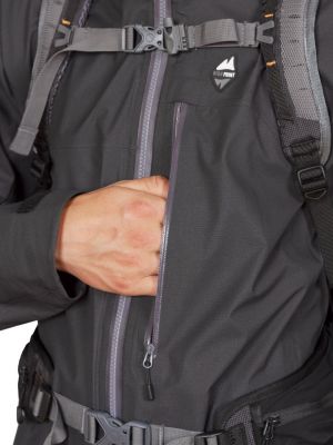 Cliff Jacket black - detail hrudní kapsa