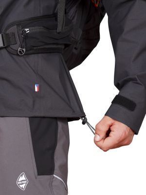 Cliff Jacket black - stahování spodního okraje bundy