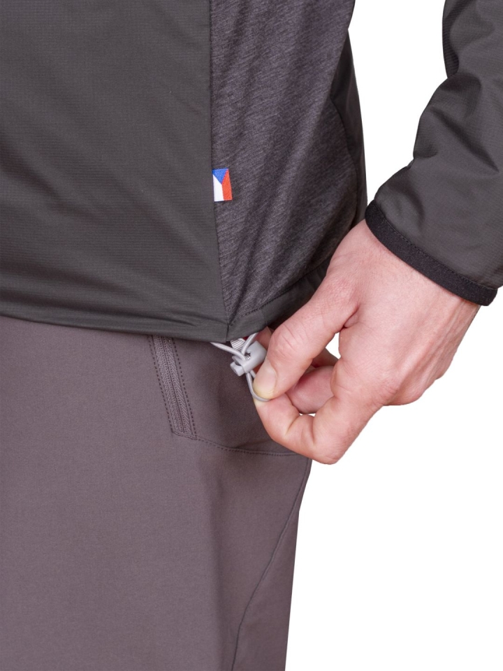 Total Alpha Jacket black - detail stažení spodního okraje bundy