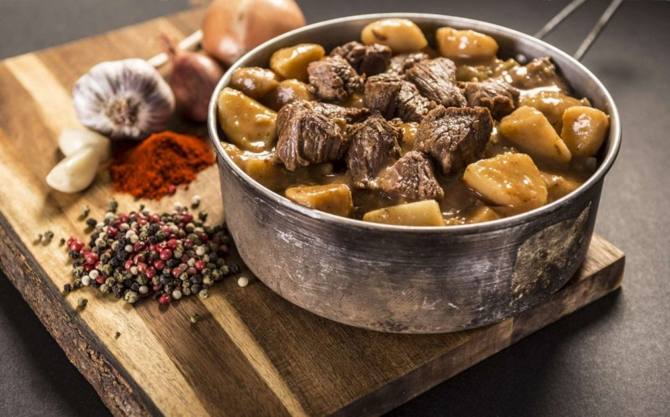 Adventure Menu Hovězí guláš s bramborem