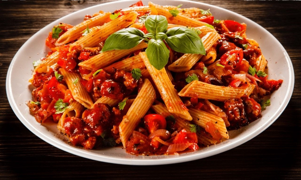 Adventure Menu Penne Bolognese