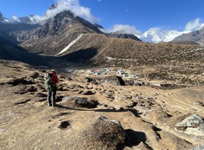 Trek do základního tábora pod Everestem Gokyo, Chola Pass