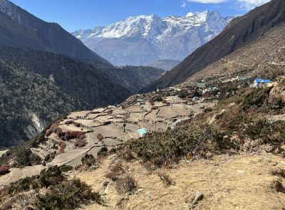 Trek do základního tábora pod Everestem Gokyo, Chola Pass